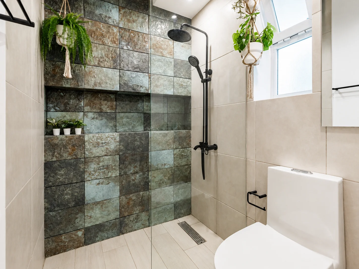 Ensuite bathroom 2 with walk-in shower and plants
